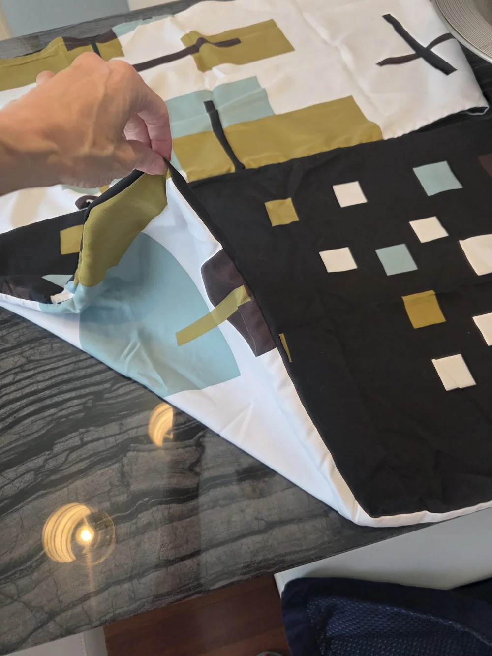 REVERSIBLE KING SIZE Geometric Duvet Cover Set +2 Shams Zero Stains Or Tears